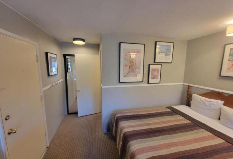 标准间, Cinnamon Bear Inn