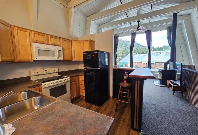 高级套房, Cinnamon Bear Inn