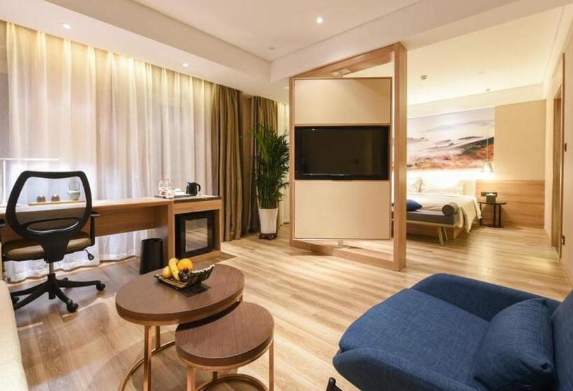 Люкс, Atour Hotel High Tech Changchun