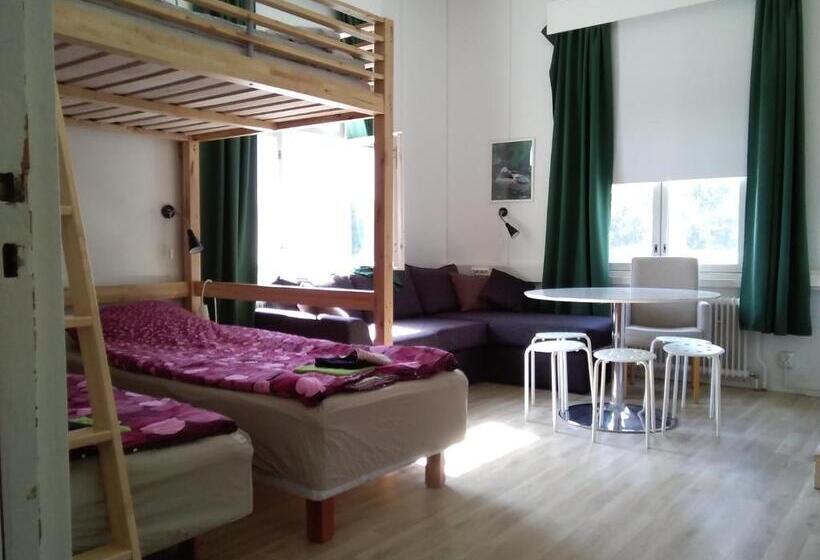 غرفة عائلية, Wanhan Aseman Majatalo