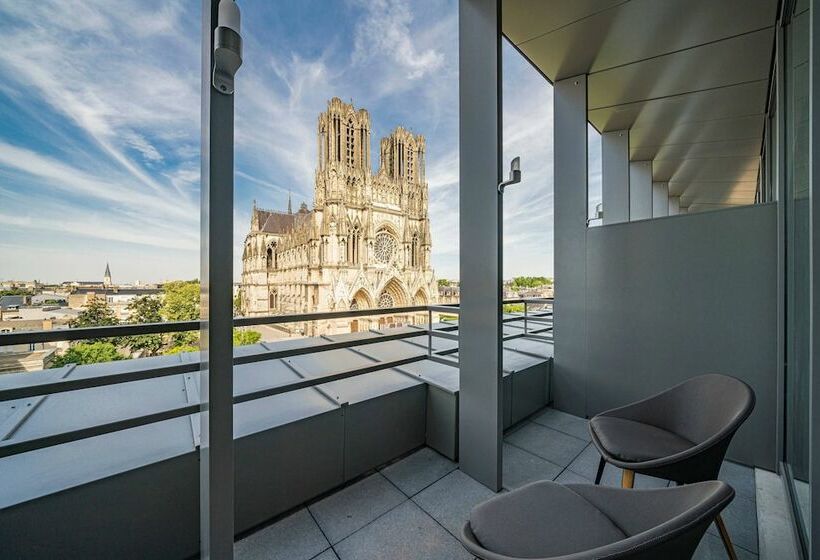 سوئیت جونیور با چشمانداز, La Caserne Chanzy Hotel & Spa, Autograph Collection