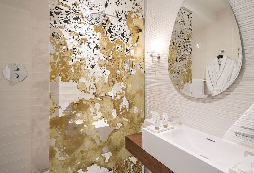 سوئیت جونیور با چشمانداز, La Caserne Chanzy Hotel & Spa, Autograph Collection