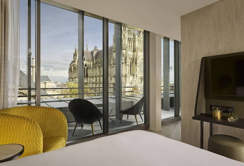 سوئیت جونیور با چشمانداز, La Caserne Chanzy Hotel & Spa, Autograph Collection