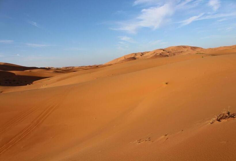 اتاق استاندارد سه تخته با چشم‌انداز استخر, Riad Hotel Les Flamants