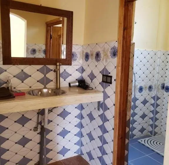 スタンダード４人部屋, Riad Hotel Les Flamants