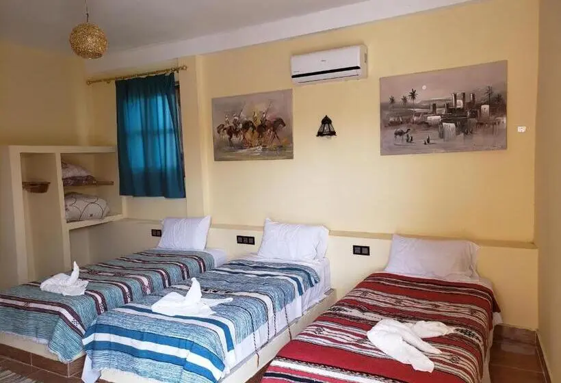 スタンダード４人部屋, Riad Hotel Les Flamants