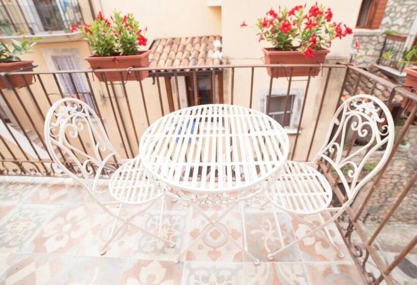Трехместный Номер Комфорт, Aria Di Vico Apart