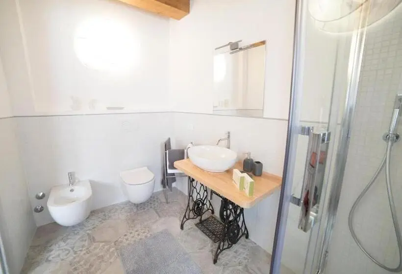 Superior Neljän Hengen Huone, Aria Di Vico Apart