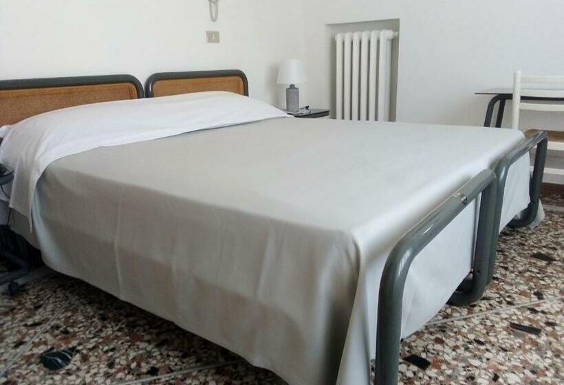 اتاق استاندارد, Sapori Veneti Srl