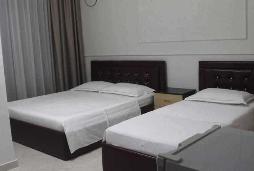 Triple Room Sea View, Tirona