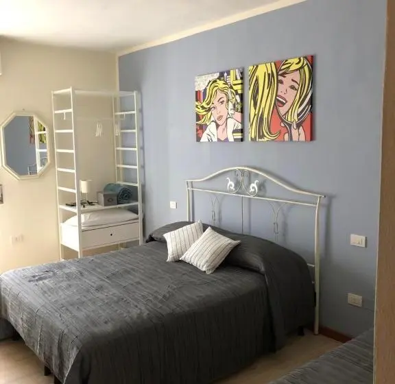 اتاق استاندارد چهار تخته, Irides Rooms