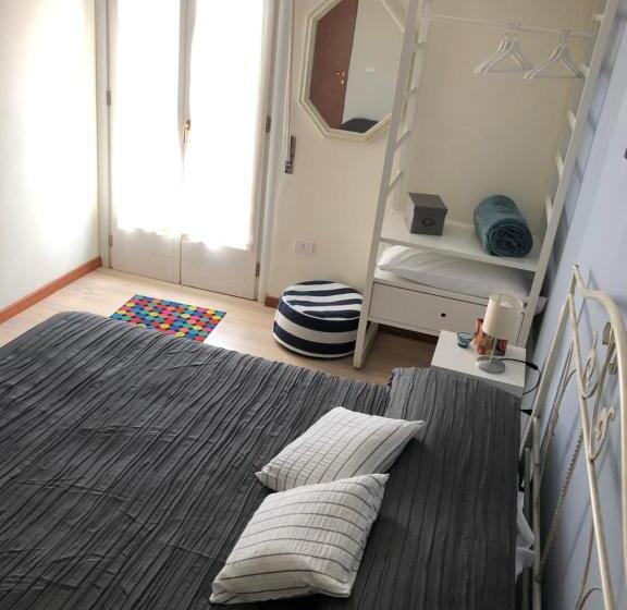 اتاق استاندارد چهار تخته, Irides Rooms