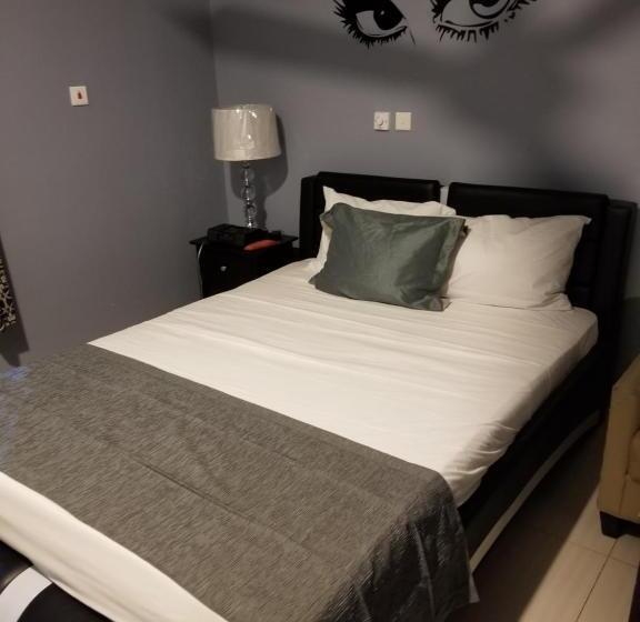 اتاق استاندارد یک نفره, Lady M Guest House