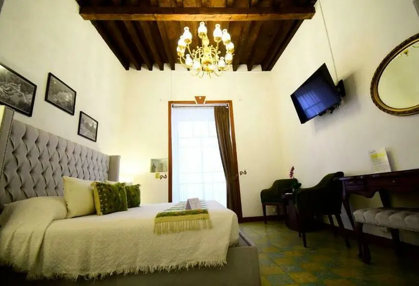 バルコニー付スタンダード4ベッドルーム, Quinta Alhóndiga Galindo Hotel Boutique