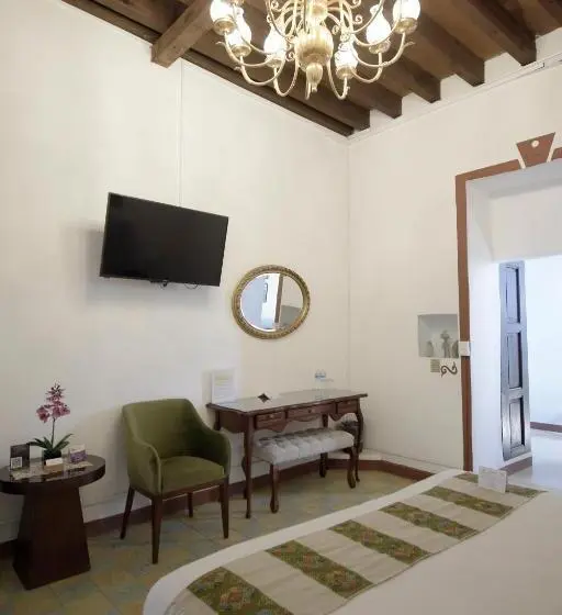 バルコニー付スタンダード4ベッドルーム, Quinta Alhóndiga Galindo Hotel Boutique