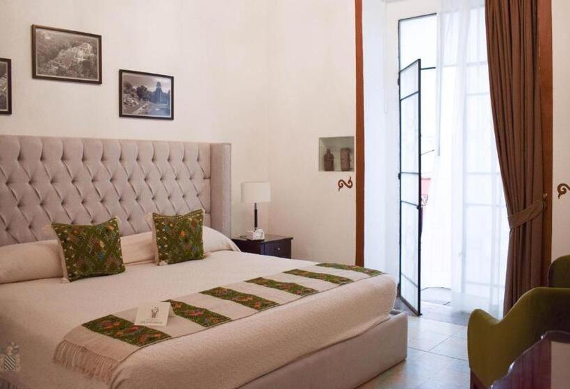 اتاق استاندارد چهارنفره با بالکن, Quinta Alhóndiga Galindo Hotel Boutique