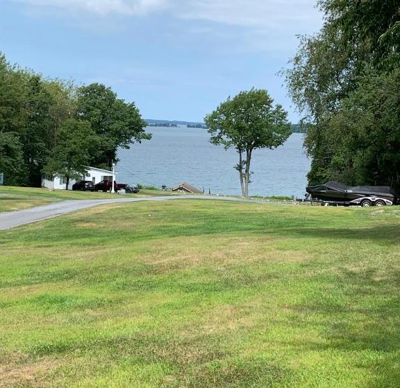 בקתה, West Winds Motel & Cottages