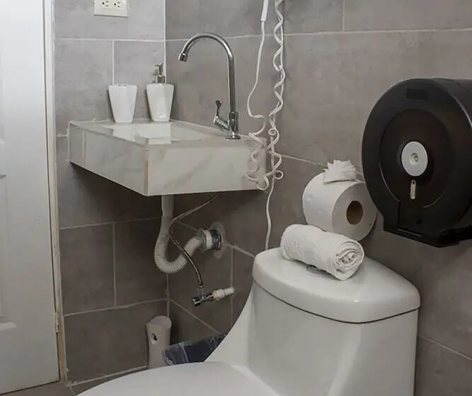 تختخواب در اتاق مشترک, Eco Stay Hostel