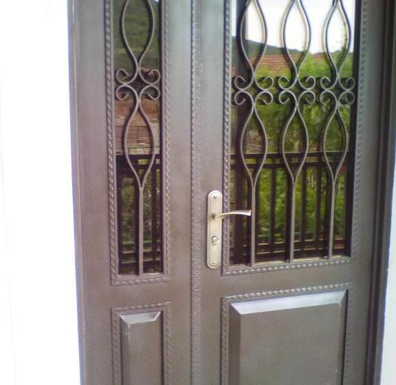 اتاق لوکس, Kapana