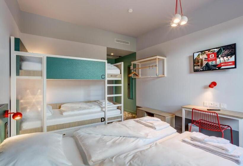 Chambre Quadruple Standard, Meininger Hotel Paris Porte De Vincennes