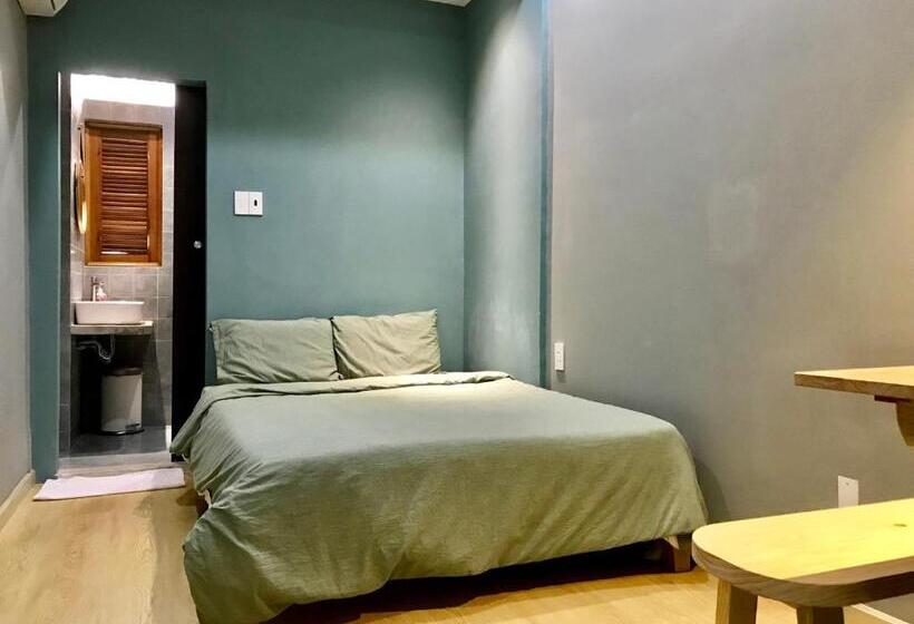 اتاق استاندارد, Meow Hotel & Cafe