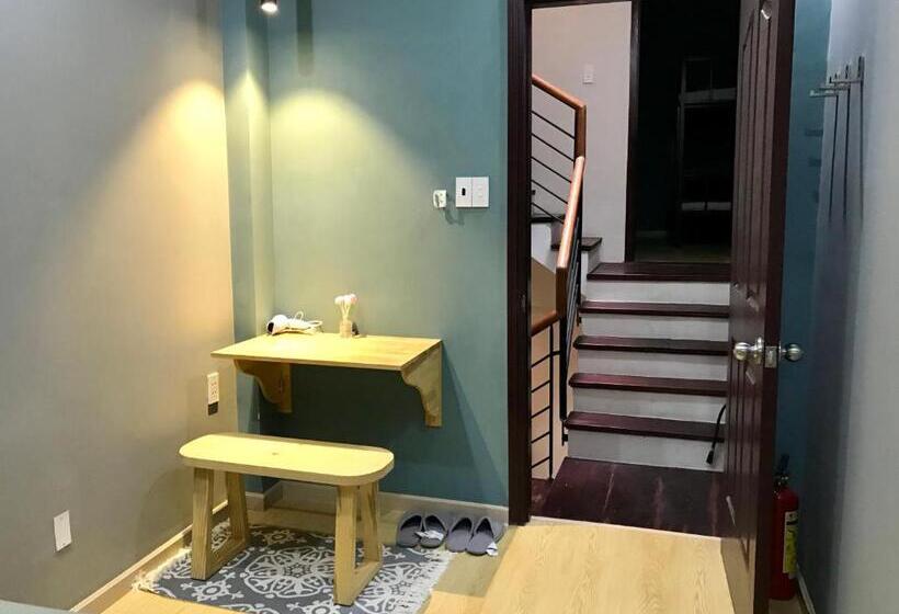 اتاق استاندارد, Meow Hotel & Cafe