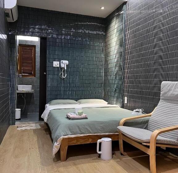 اتاق استاندارد, Meow Hotel & Cafe