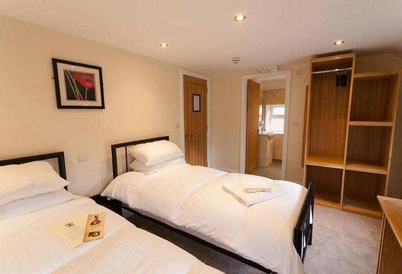 Номер Стандарт, Nelthorpe Arms