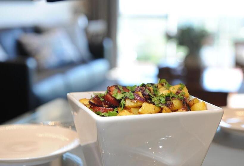 Люкс 2 Спальни, Quail Lodge