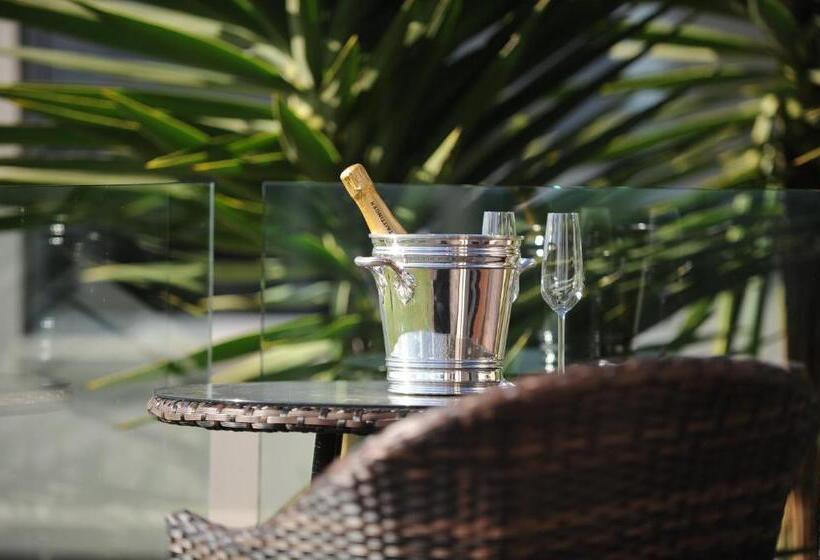 Люкс 2 Спальни, Quail Lodge