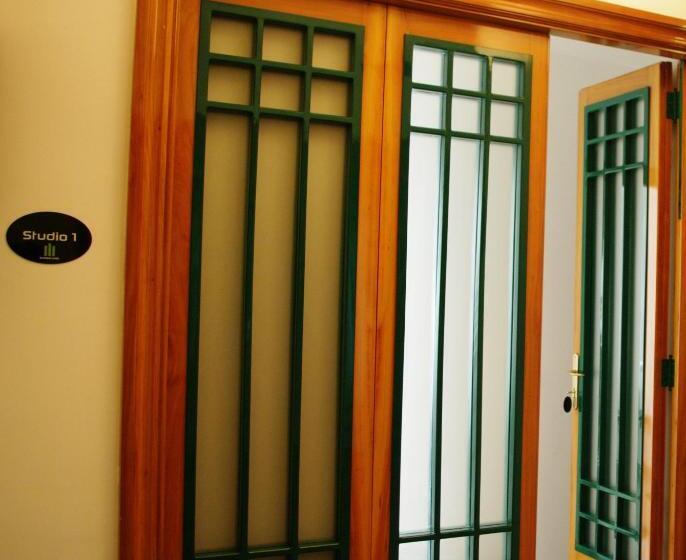 استودیوی استاندارد, Business Home Piazza Cesare Battisti B&b Residence