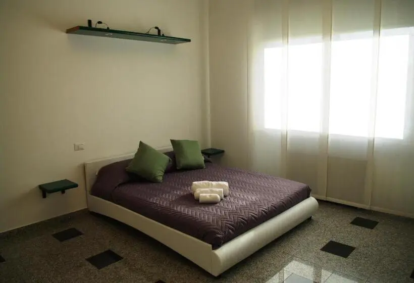 استودیوی استاندارد, Business Home Piazza Cesare Battisti B&b Residence