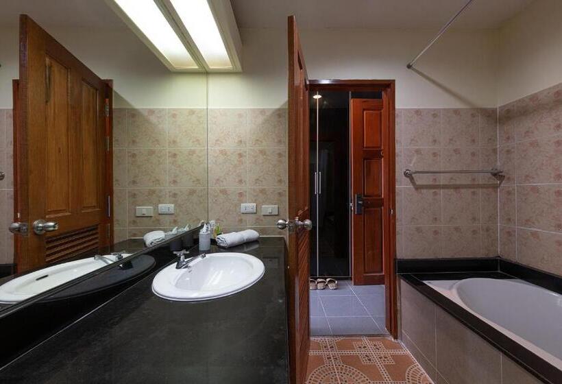 Habitació Triple Deluxe, Blue Beach Grand Resort And Spa