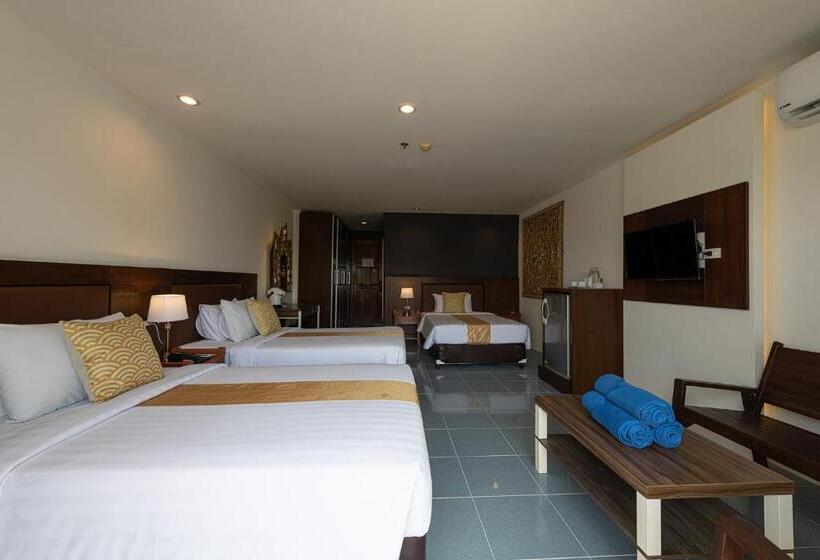 Habitació Triple Deluxe, Blue Beach Grand Resort And Spa