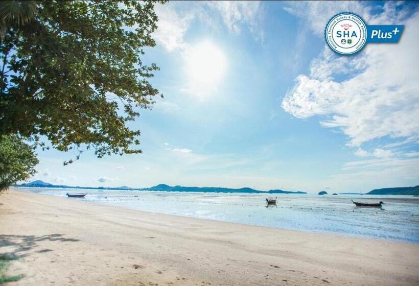 Habitació Deluxe Vista Muntanya, Blue Beach Grand Resort And Spa