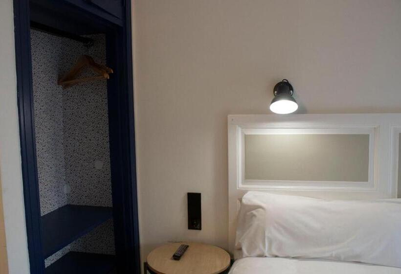 スタンダードルーム, Alda Jolio Jaca