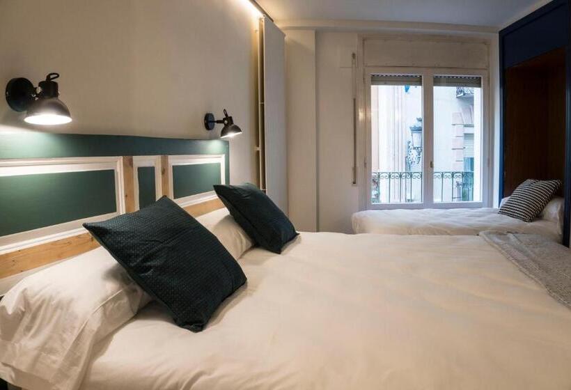 スタンダードトリプルルーム, Alda Jolio Jaca