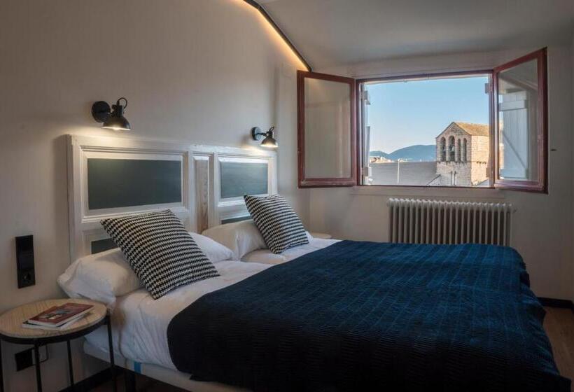 スタンダードルーム, Alda Jolio Jaca