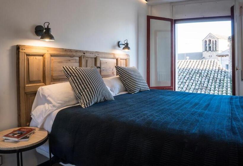 スタンダードルーム, Alda Jolio Jaca