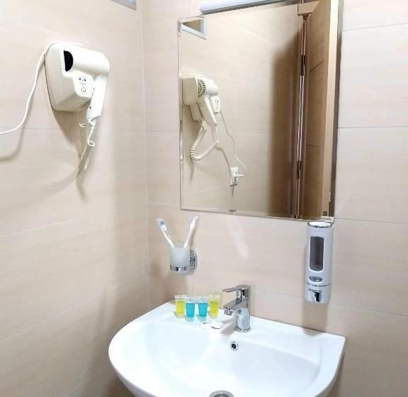 اتاق استاندارد, Baqari Inn