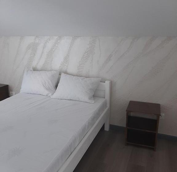 اتاق خانوادگی, Romsil Guesthouse