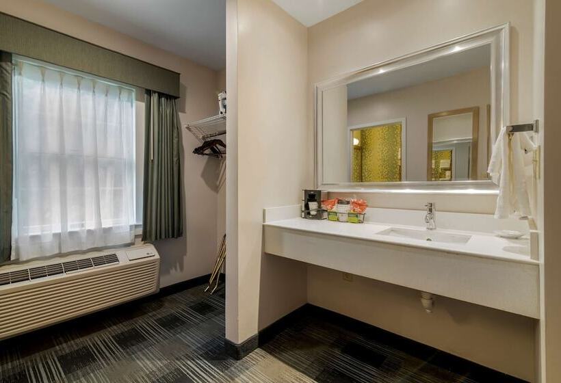 جناح, Best Western Plus Cold Spring