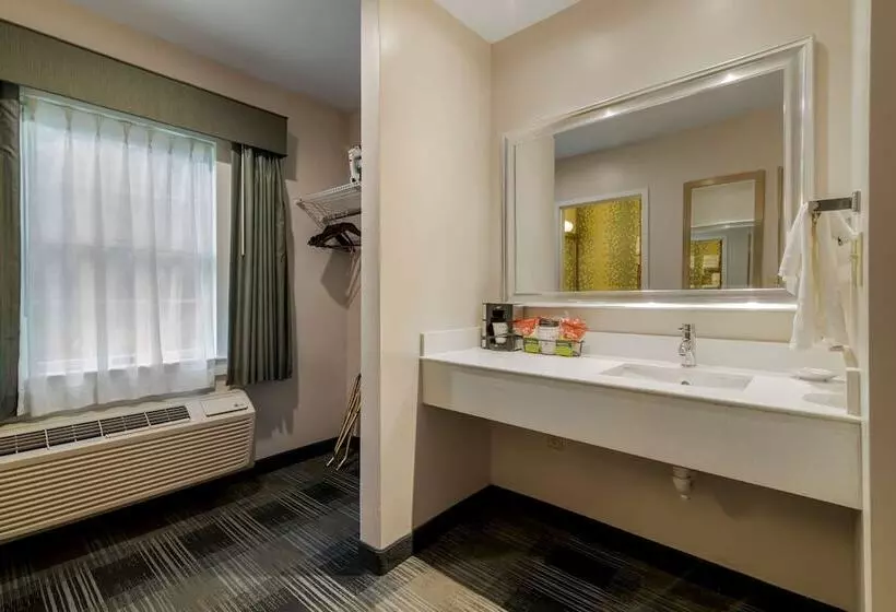 スイート, Best Western Plus Cold Spring