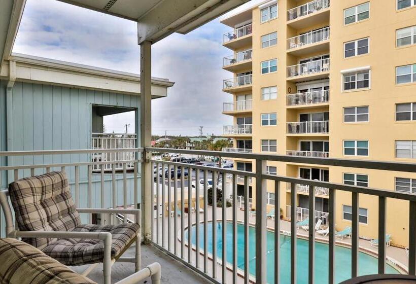 جناح جونيور مطلّ علي البحر, Coastal Waters