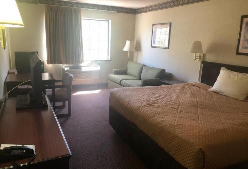 带大床的标准工作室, Econo Lodge Inn & Suites