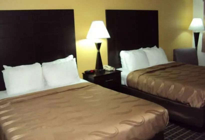 ２ダブルベッドのスタンダードルーム, Quality Inn Carbondale University Area