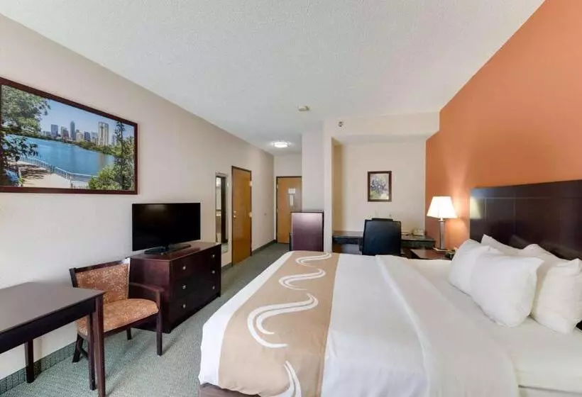 キングサイズベッドのスタンダードルーム, Quality Inn