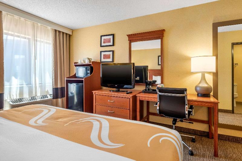 带大床的标准间, Quality Inn I25