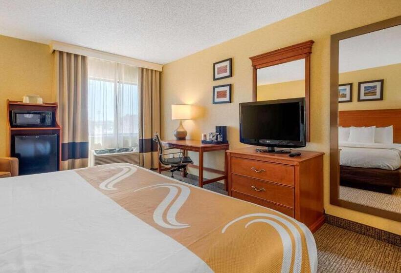 带大床的标准间, Quality Inn I25
