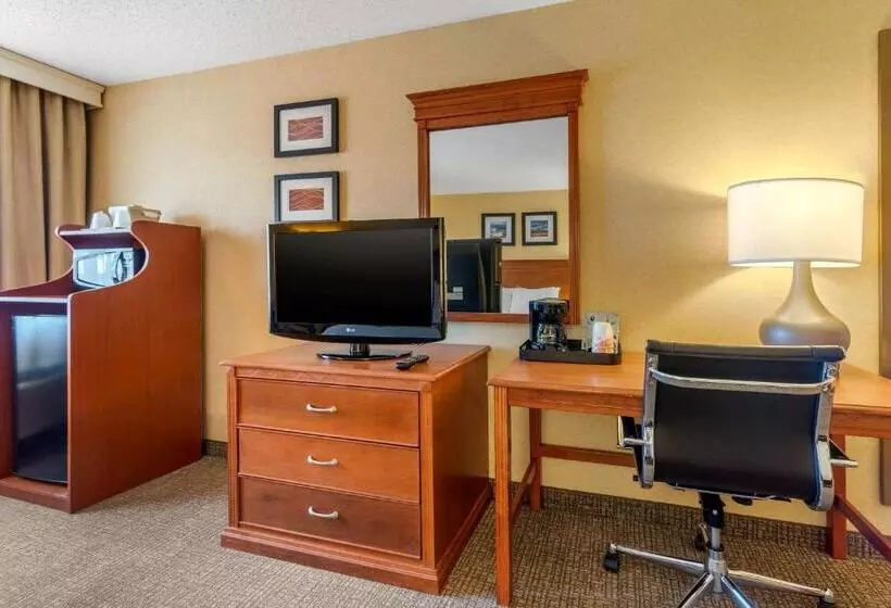 اتاق استاندارد, Quality Inn I25